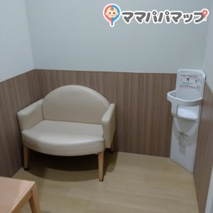 北長瀬ブランチ(1F)の授乳室・オムツ替え台情報 画像3