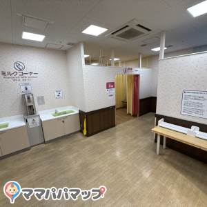 イオンモール茨木(3F イオンスタイル側赤ちゃん休憩室)の授乳室・オムツ替え台情報 画像2