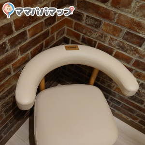 授乳室イス