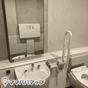 エキュートエディション2F(2F)の授乳室・おむつ替え台の写真(2枚目)