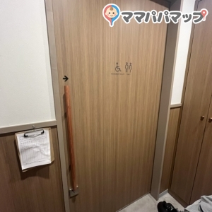 デニーズ 羽村店のオムツ替え台情報 画像2