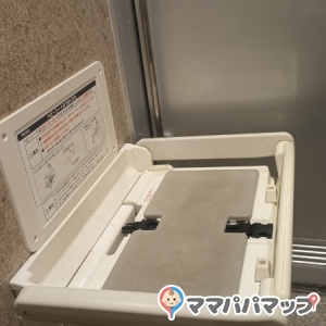 しまむら城東高田店のオムツ替え台情報 画像1