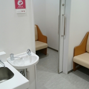 茅ヶ崎市ハマミーナまなびプラザ(1F)の授乳室・オムツ替え台情報 画像6