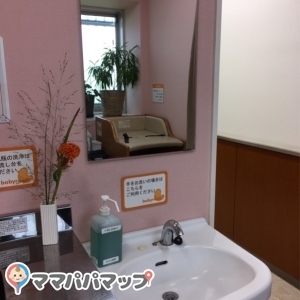 イオンタウン金沢示野(1F)の授乳室・オムツ替え台情報 画像8