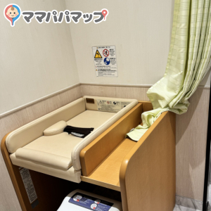 ひばりヶ丘駅2階(エミオ)(2F)の授乳室・おむつ替え台の写真(3枚目)