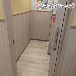 ひごペットフレンドリー(1F)の授乳室・オムツ替え台情報 画像2