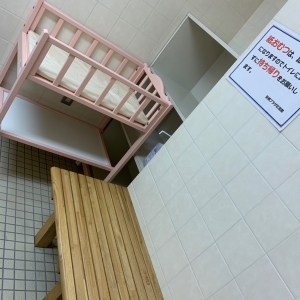 京橋プラザ区民館(2F)の授乳室・おむつ替え台の写真(1枚目)