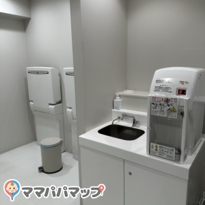 成田空港(出発ゲート161隣)の授乳室・オムツ替え台情報 画像1