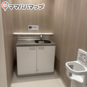 三井アウトレットパーク 岡崎(1F)の授乳室・オムツ替え台情報 画像4