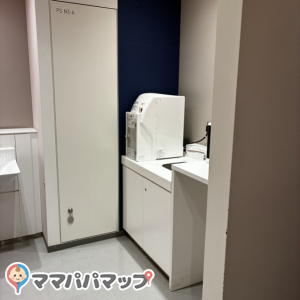 ミヤシタパーク(3F)の授乳室・おむつ替え台の写真(3枚目)