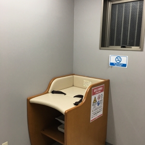 ビックカメラ天神２号館(1F)の授乳室・おむつ替え台の写真(7枚目)