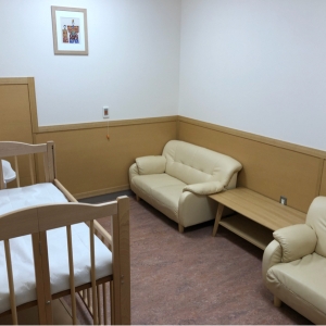 オムツ変えはベビーベッド