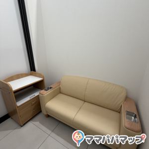 ＨｏｎｄａＣａｒｓ沖縄 仲西店(1F)の授乳室・オムツ替え台情報 画像1