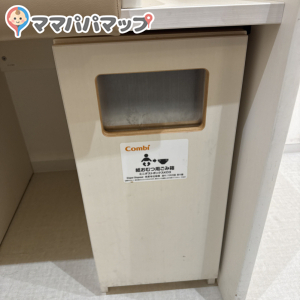 ららぽーと堺(2F メイン立体駐車場連絡口横)の授乳室・おむつ替え台の写真(3枚目)