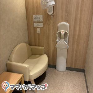 流山おおたかの森S.C.(1F)(1F)の授乳室・おむつ替え台の写真(1枚目)