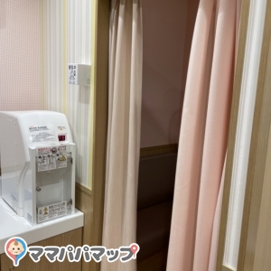 赤ちゃん本舗前 ラゾーナ川崎店(3F)の授乳室・オムツ替え台情報 画像5