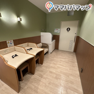 三井アウトレットパーク 倉敷(1F カフェテリア内)の授乳室・オムツ替え台情報 画像4
