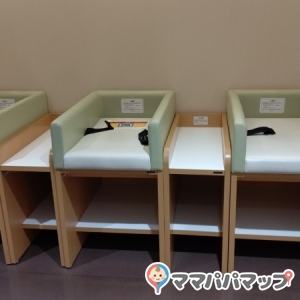 赤レンガテラス(2F)の授乳室・オムツ替え台情報 画像1