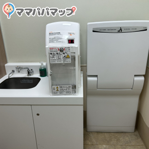 スーパービバホーム蕨錦町店(2F)の授乳室・オムツ替え台情報 画像1