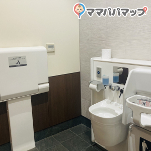 セントラルスクゥエア公衆トイレ(1F)の授乳室・オムツ替え台情報 画像1