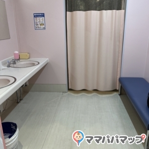 石井スポーツ博多店 ヨドバシ3階(3F)の授乳室・オムツ替え台情報 画像3