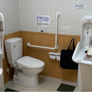 ケーズデンキ守山店(2F)の授乳室・おむつ替え台の写真(5枚目)