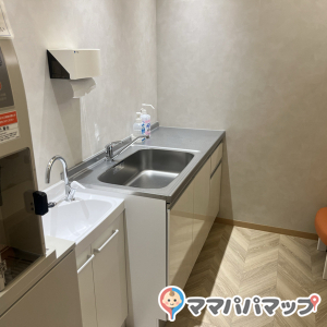 イオンモール盛岡(1F)の授乳室・おむつ替え台の写真(2枚目)