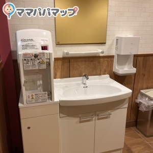 カインズ直方店の授乳室・オムツ替え台情報 画像4