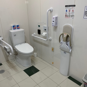 ケーズデンキ　古賀店(1F)のオムツ替え台情報 画像1