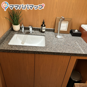 パーク ハイアット 東京(41)の授乳室・おむつ替え台の写真(1枚目)