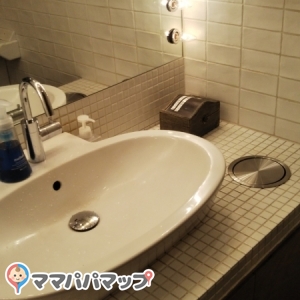 24/7 restaurantのオムツ替え台情報 画像2