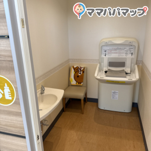 ジョーシン立山店(1F)の授乳室・オムツ替え台情報 画像1