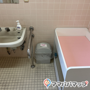 西松屋熊本合志店(1F)のオムツ替え台情報 画像1