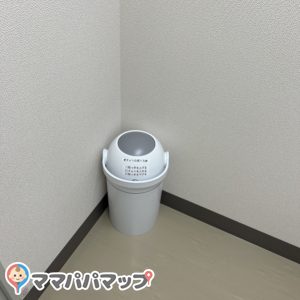豊中市地域共生センター東館(まるぷらっと東館)(1F)の授乳室・おむつ替え台の写真(2枚目)