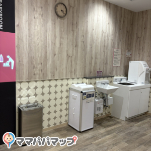 イオンモール土岐(2F)の授乳室・オムツ替え台情報 画像1