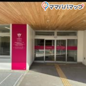 大田区千束特別出張所 授乳室(1F)の授乳室・おむつ替え台の写真(2枚目)