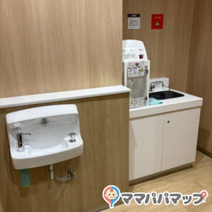 くずはモール(本館ミドリノモール)2階(2F)の授乳室・おむつ替え台の写真(3枚目)