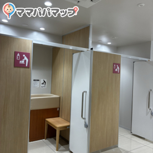 メイクマン ニューマン店(1F)の授乳室・オムツ替え台情報 画像1