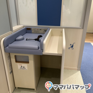 アトレ亀戸(5F)の授乳室・おむつ替え台の写真(1枚目)