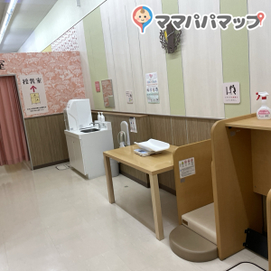 フジグラン宇部(2F)の授乳室・オムツ替え台情報 画像3