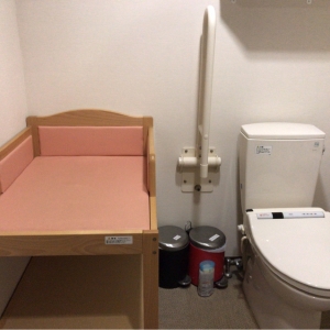 多目的トイレの中