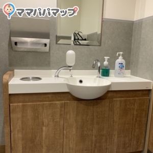 モスバーガー仙台西口店(1F)のオムツ替え台情報 画像3