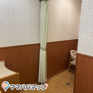 クロステラス盛岡(2F)の授乳室・おむつ替え台の写真(4枚目)