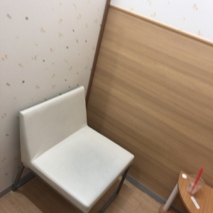 ゲームセンターの横なので騒音がひどく赤ちゃんが集中しにくい環境ですが、無いよりはマシ…という感じです。