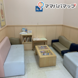 絵本も何冊かありました。