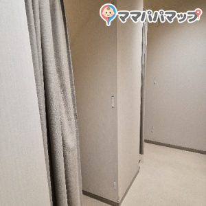 赤れんがテラス2F(2F)の授乳室・おむつ替え台の写真(1枚目)