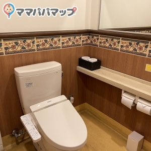 ジョリーパスタ戸塚立場店のオムツ替え台情報 画像4