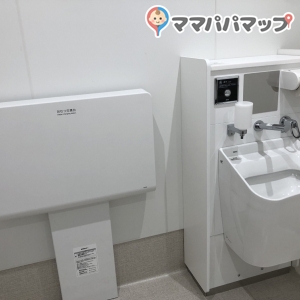 スターバックスコーヒー東京科学大学店(1F)の授乳室・オムツ替え台情報 画像8