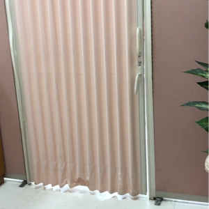 授乳室入口パーテーション