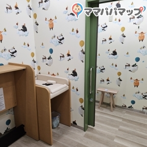 小山ゆうえんハーベストウォーク(1F)の授乳室・オムツ替え台情報 画像1
